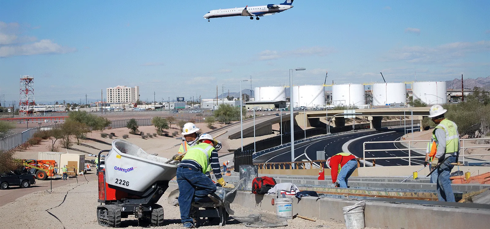 Canycom electric carriers deliver clean yet powerful performance, making them ideal for indoor operations and other environments where emission control is a concern.
