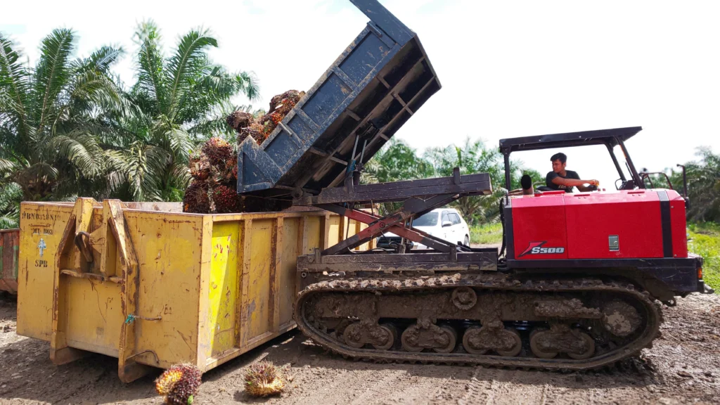 TRACKED DUMPER